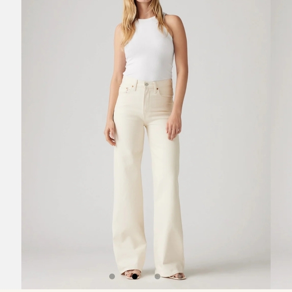 Levi's Cream Flare & Wide Leg Jeans - Picture 2 of 3